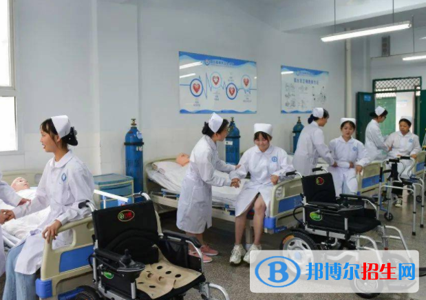 重慶2022年護理學(xué)校都有哪些專業(yè)好