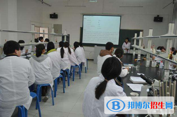 重慶2022年讀護理學校學什么技術(shù)好