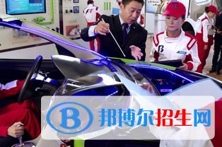 蘭州2022年女生適合汽修學校嗎