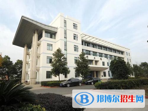 承德華中管理中專學(xué)校2022年報名條件、招生要求、招生對象
