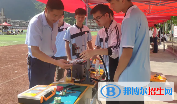 長(zhǎng)順中等職業(yè)學(xué)校2022年招生辦聯(lián)系電話(huà)