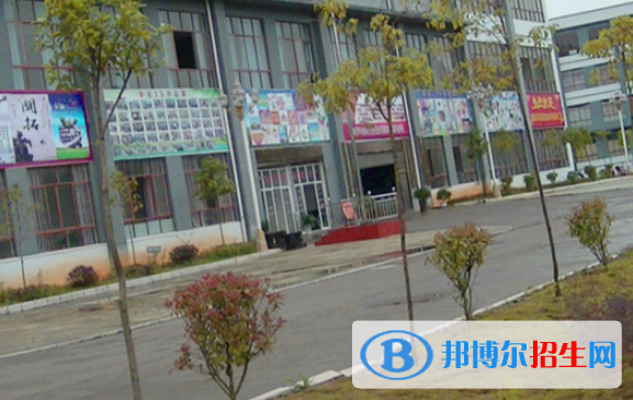 黔西南州英才職業(yè)技術(shù)學(xué)校2022年報名條件、招生要求、招生對象