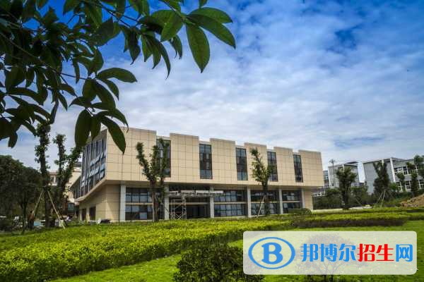 重慶護理職業(yè)學院怎么樣、好不好