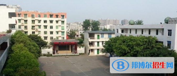 西安鐵路成人中等衛(wèi)生學(xué)校2022年報名條件、招生要求、招生對象
