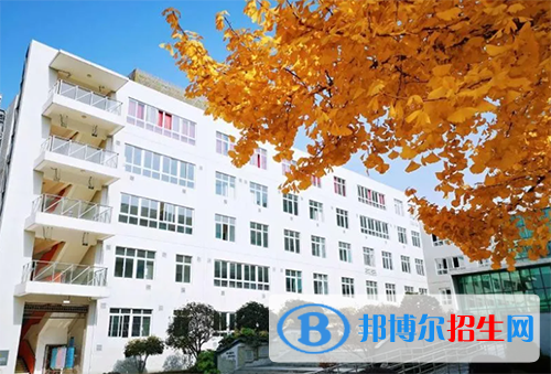 成都市鐵路中學(xué)校2022年學(xué)費(fèi)、收費(fèi)多少