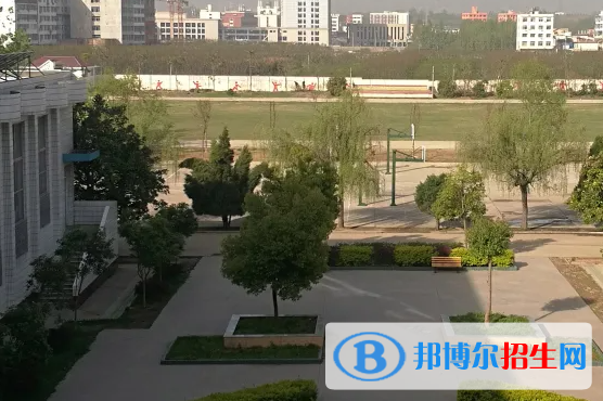 內(nèi)鄉(xiāng)縣職業(yè)中等專業(yè)學(xué)校2022年學(xué)費(fèi)、收費(fèi)多少