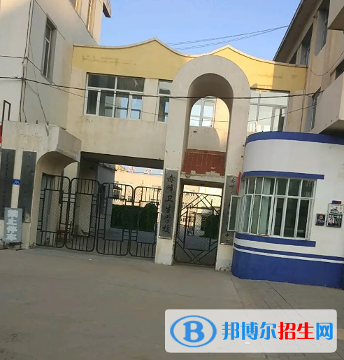 赤峰衛(wèi)生學(xué)校2022年報(bào)名條件、招生要求、招生對象
