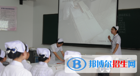 新疆巴音郭楞蒙古自治州衛(wèi)生學(xué)校2022年有哪些專(zhuān)業(yè)
