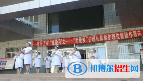 新疆喀什地區(qū)衛(wèi)生學(xué)校2022年報(bào)名條件、招生要求、招生對(duì)象