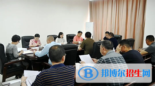 青神中學(xué)2022年招生辦聯(lián)系電話