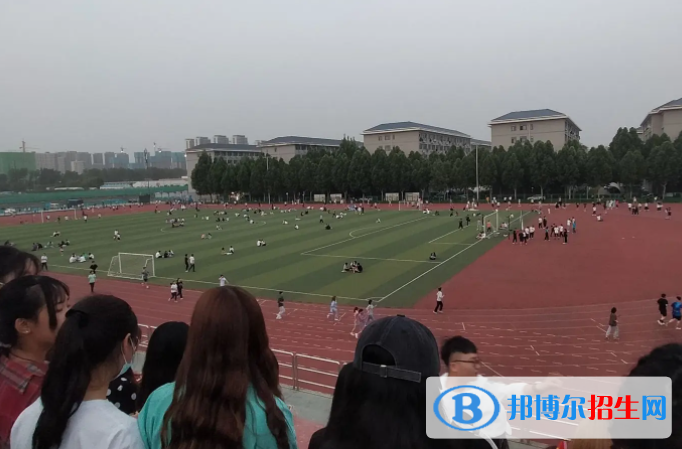 鄭州市財(cái)經(jīng)學(xué)校2022年招生辦聯(lián)系電話(huà)