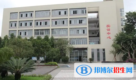 陽泉工業(yè)學(xué)校2022年報名條件、招生要求、招生對象