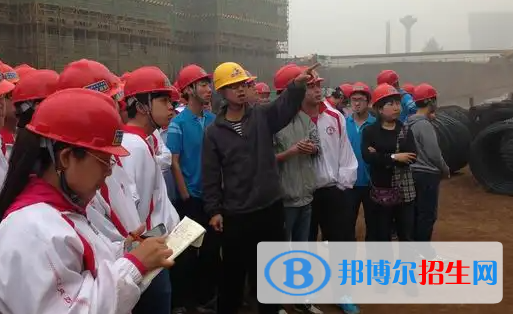 重慶2022年去讀建筑學校學什么對以后好一點