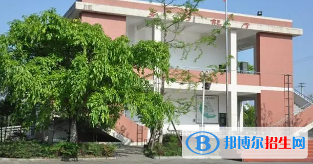  四川邛崍職業(yè)高級中學(xué)2022年報名條件、招生要求、招生對象