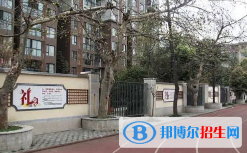 成都2022年中專(zhuān)有什么鐵路學(xué)校