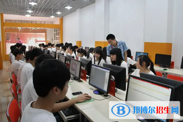 貴州2023年中專電子商務學?？梢钥即髮? width=