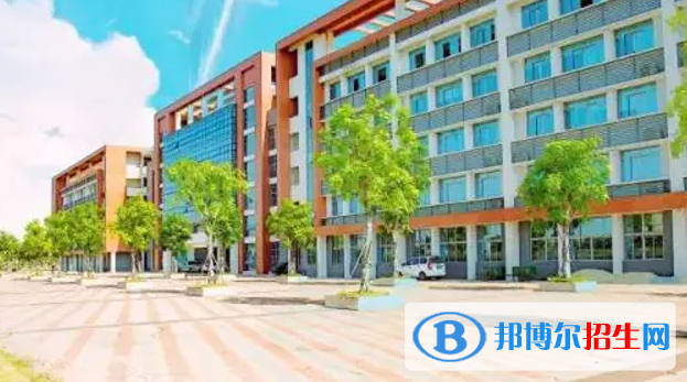 南海外國語學(xué)校初中部2023年學(xué)費標(biāo)準(zhǔn)