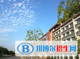 南海外國(guó)語(yǔ)學(xué)校2023年學(xué)費(fèi)標(biāo)準(zhǔn)2