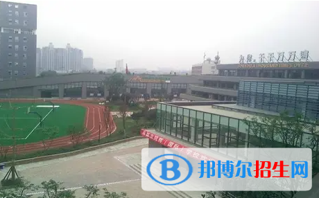 成都同輝國(guó)際學(xué)?？孔V嗎