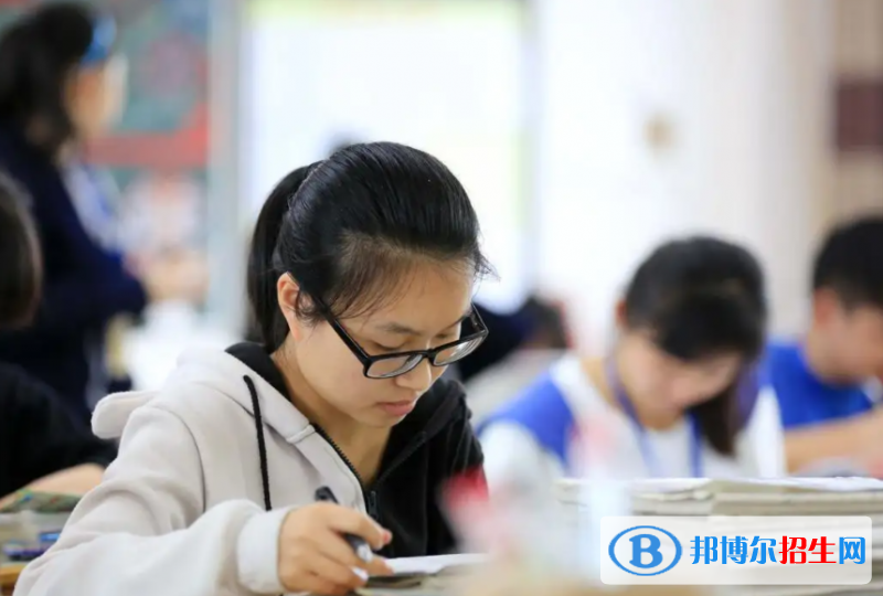 2022年湖南高考本科分?jǐn)?shù)線公布（普通類、特殊類型、藝術(shù)體育類）