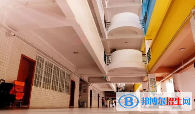 深圳奧斯翰外語(yǔ)學(xué)校初中部怎么樣