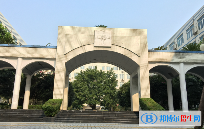 2023樂(lè)山私立高中學(xué)校有哪些，樂(lè)山私立高中學(xué)校匯總和簡(jiǎn)介