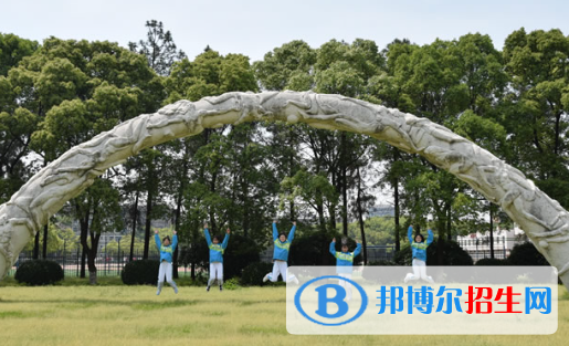 南昌理工技工學(xué)校2023年學(xué)費(fèi)、收費(fèi)多少