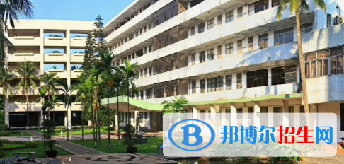 海口高中學(xué)校升學(xué)排行2022（附高考成績(jī)）-2023參考