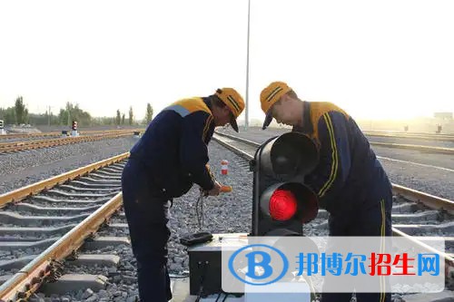 石家莊2023年去讀鐵路學校學什么對以后好一點