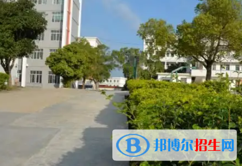 廣西2023年現(xiàn)在上計(jì)算機(jī)學(xué)校學(xué)啥好