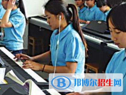 河南2023年職高衛(wèi)校哪個好