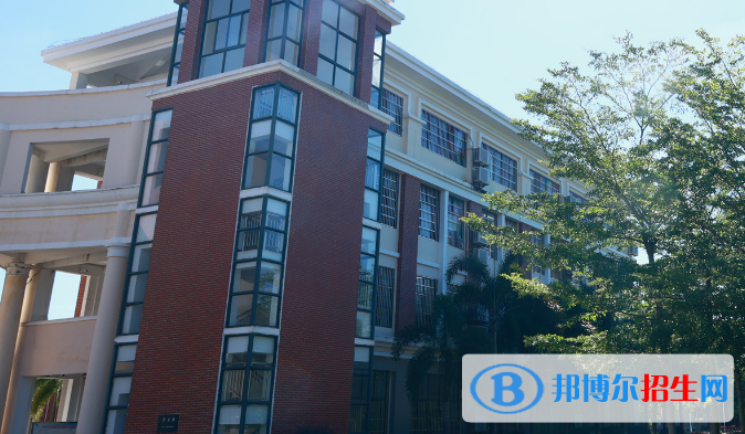 西南大學臨高實驗中學2023年網(wǎng)站網(wǎng)址 