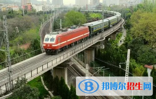浙江2023年男生上什么鐵路學校好