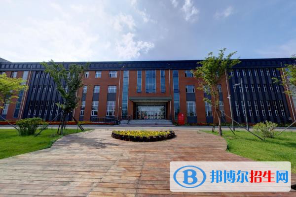 長(zhǎng)春師范高等專(zhuān)科學(xué)校是大專(zhuān)還是中專(zhuān)（長(zhǎng)春師范高等專(zhuān)科學(xué)校）