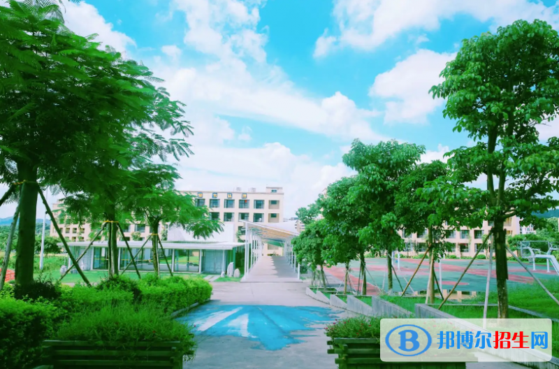 珠?？茞圪悋H學(xué)?？孔V嗎