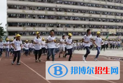 廣西2023年計算機(jī)學(xué)校有女生嗎