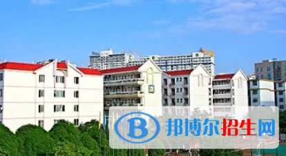 廣西2023年計算機(jī)學(xué)校有女生嗎