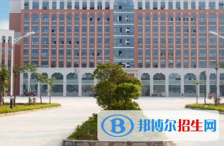 廣西2023年女生上計算機(jī)學(xué)校學(xué)什么專業(yè)好