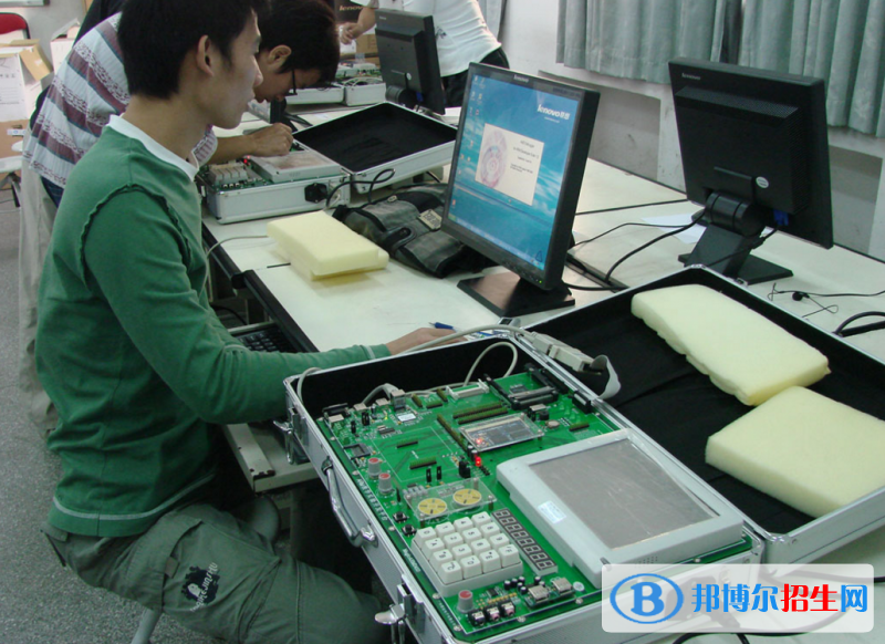 蘭州2023年學(xué)計算機學(xué)校好不好
