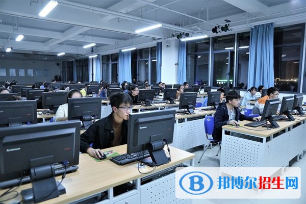 蘭州2023年中專(zhuān)計(jì)算機(jī)專(zhuān)業(yè)有哪些