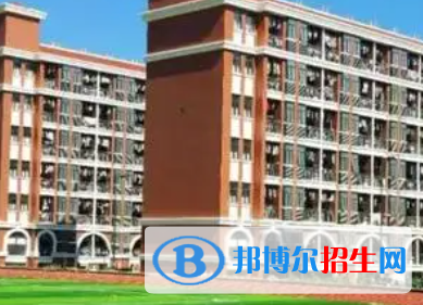 福州英華職業(yè)學院是大專還是中專（福州英華職業(yè)學院）
