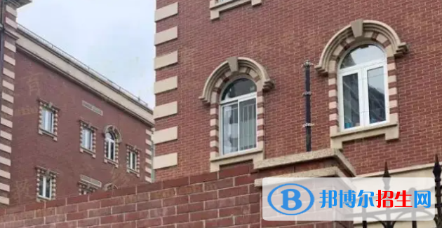 上?；蒽`頓國際學校2023年學費標準2
