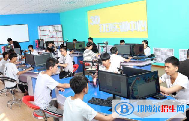 蘭州2023年計算機學(xué)校都有什么專業(yè)適合男生