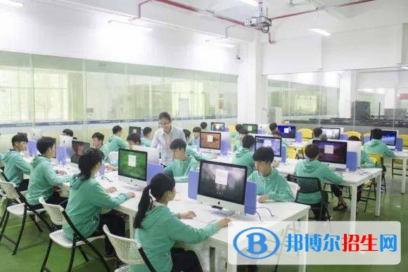 四川2023年女孩子上計算機(jī)學(xué)校學(xué)什么好
