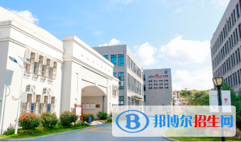 浙江2023年女生上什么中專學校比較好