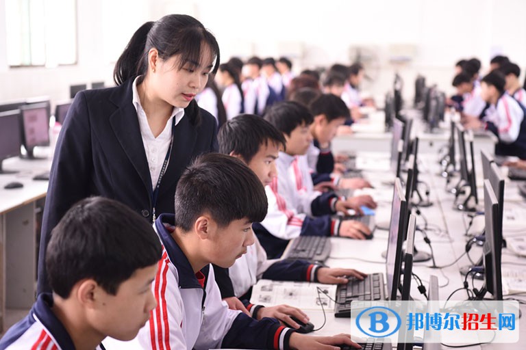 四川2023年現(xiàn)在計算機(jī)學(xué)校學(xué)啥好