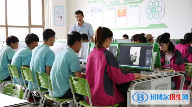 蘭州2023年去讀計(jì)算機(jī)學(xué)校學(xué)什么對(duì)以后好一點(diǎn)