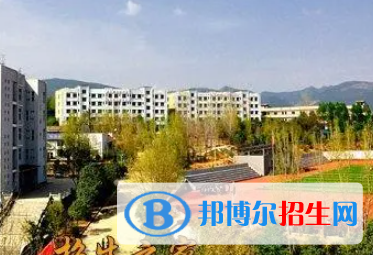 廣元衛(wèi)生學(xué)校是大專(zhuān)還是中專(zhuān)（廣元衛(wèi)生學(xué)校）