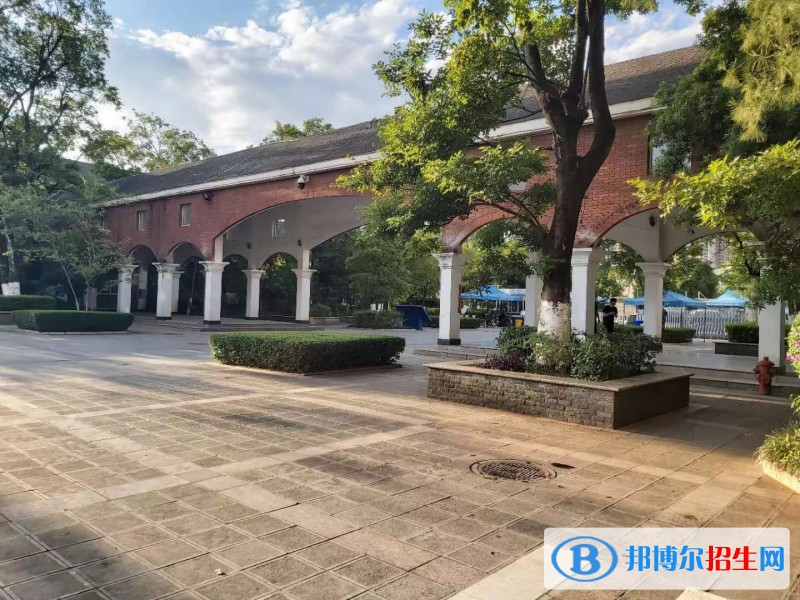 云南2023年中專男孩子學什么專業(yè)