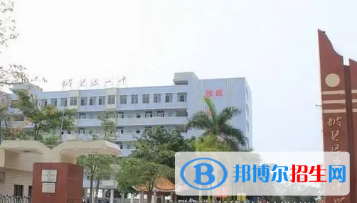 湛江市坡頭區(qū)一中、愛周中學(xué)2022錄取分?jǐn)?shù)線（2023參考）